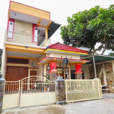 Oyo Life 3064 Mahameru Kost Putra Jembel Dış mekan fotoğraf