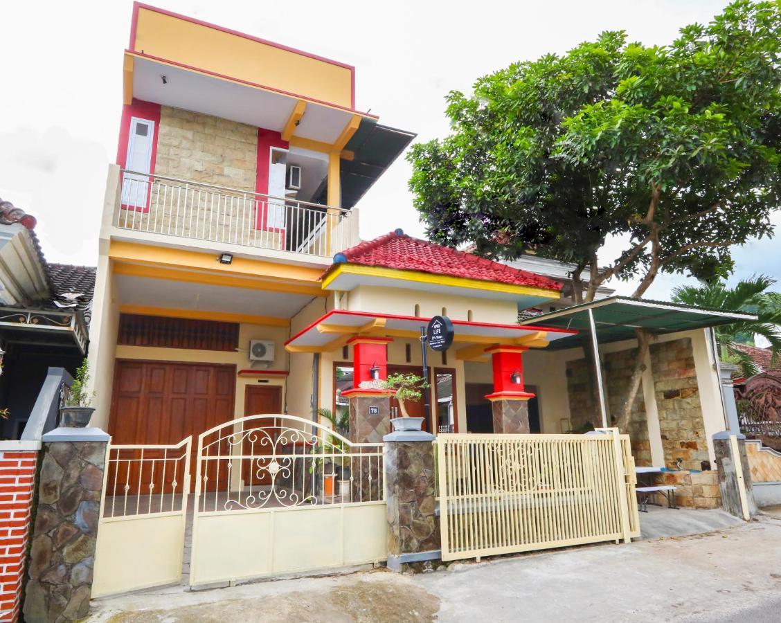 Oyo Life 3064 Mahameru Kost Putra Jembel Dış mekan fotoğraf