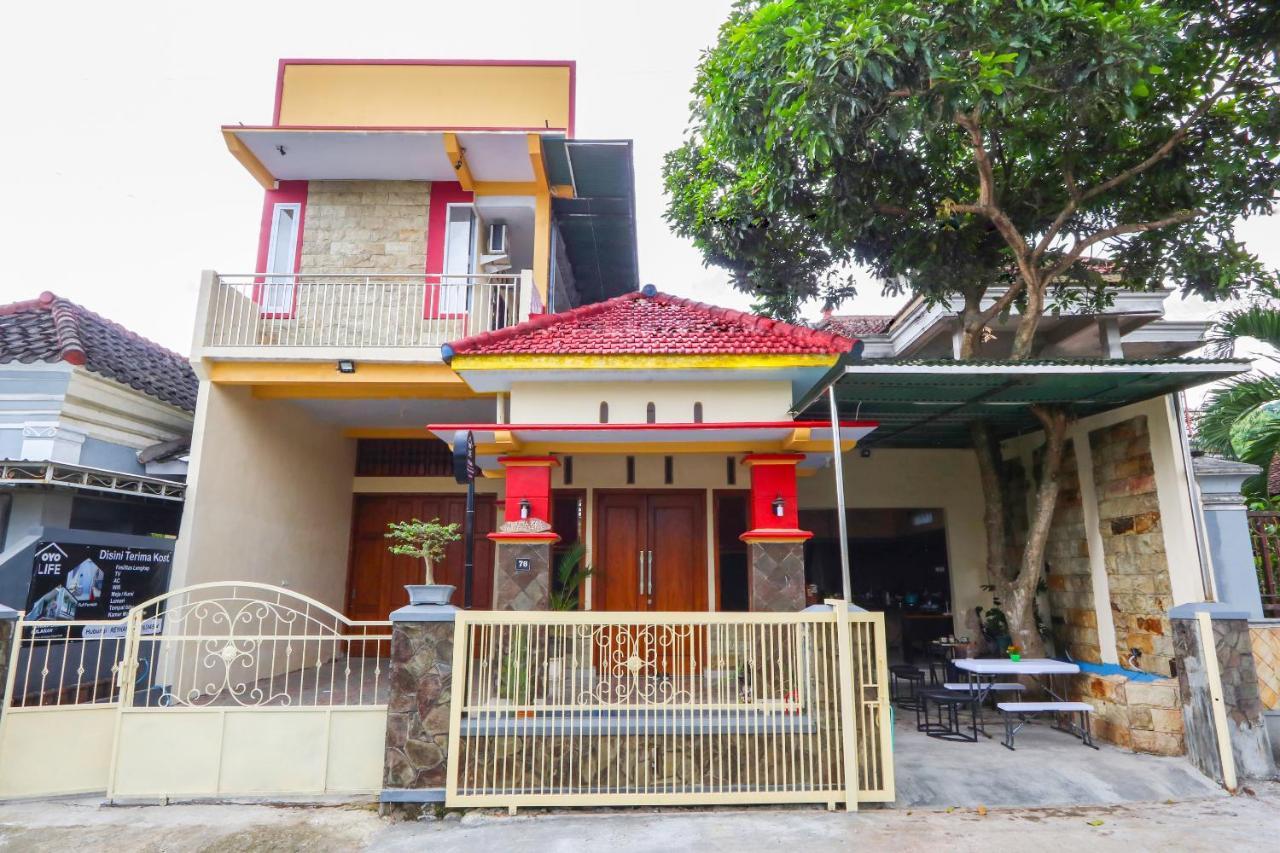 Oyo Life 3064 Mahameru Kost Putra Jembel Dış mekan fotoğraf