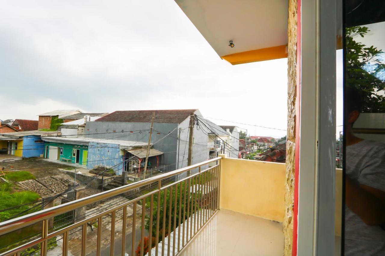 Oyo Life 3064 Mahameru Kost Putra Jembel Dış mekan fotoğraf